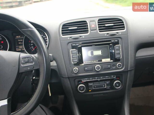 Серый Фольксваген Гольф, объемом двигателя 2 л и пробегом 175 тыс. км за 11990 $, фото 89 на Automoto.ua