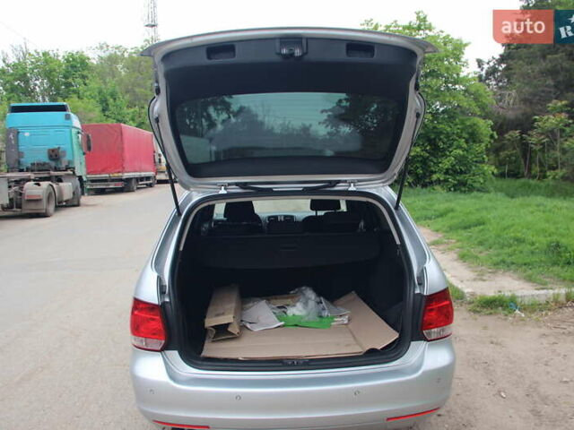 Серый Фольксваген Гольф, объемом двигателя 2 л и пробегом 175 тыс. км за 11990 $, фото 73 на Automoto.ua