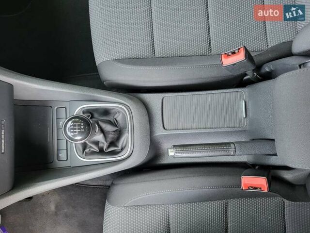 Серый Фольксваген Гольф, объемом двигателя 1.4 л и пробегом 202 тыс. км за 7800 $, фото 27 на Automoto.ua