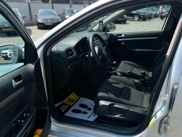 Серый Фольксваген Гольф, объемом двигателя 1.6 л и пробегом 333 тыс. км за 7500 $, фото 9 на Automoto.ua