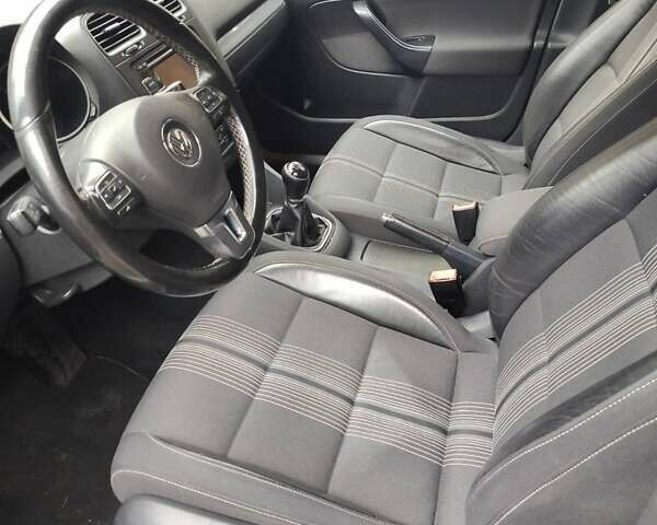 Серый Фольксваген Гольф, объемом двигателя 1.6 л и пробегом 225 тыс. км за 7900 $, фото 11 на Automoto.ua