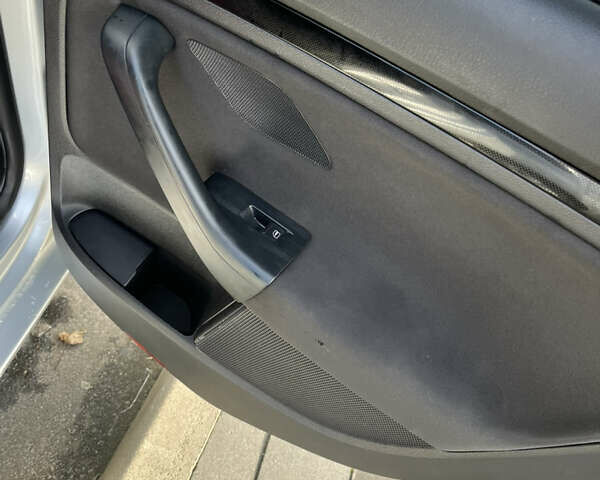 Сірий Фольксваген Гольф, об'ємом двигуна 1.6 л та пробігом 212 тис. км за 8900 $, фото 21 на Automoto.ua