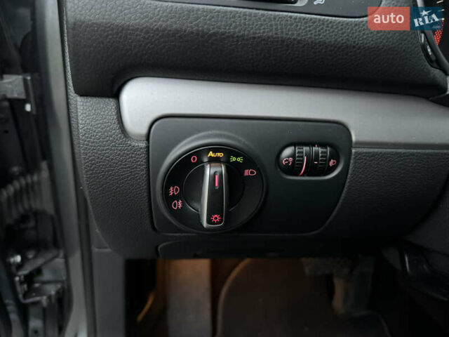 Фольксваген Гольф 2012 у Луцьку на Automoto.ua Сірий Фольксваген Гольф, об'ємом двигуна 1.6 л та пробігом 282 тис. км за 8999 $, фото 15 на Automoto.ua