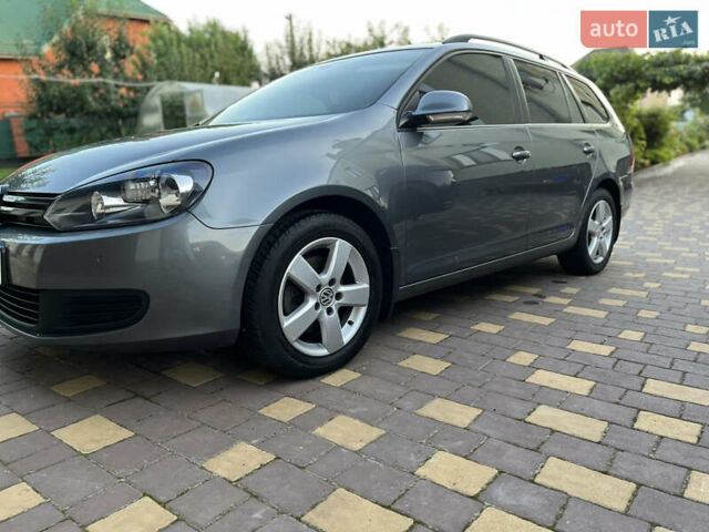 Сірий Фольксваген Гольф, об'ємом двигуна 1.6 л та пробігом 250 тис. км за 8999 $, фото 1 на Automoto.ua