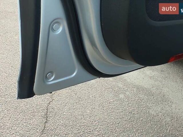 Серый Фольксваген Гольф, объемом двигателя 1.6 л и пробегом 257 тыс. км за 8000 $, фото 34 на Automoto.ua