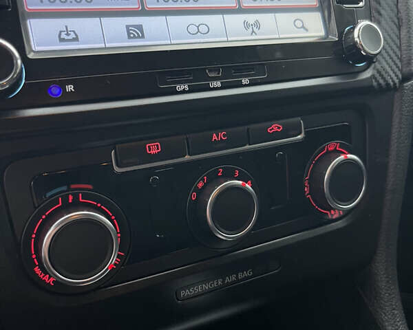 Сірий Фольксваген Гольф, об'ємом двигуна 1.6 л та пробігом 198 тис. км за 8200 $, фото 35 на Automoto.ua