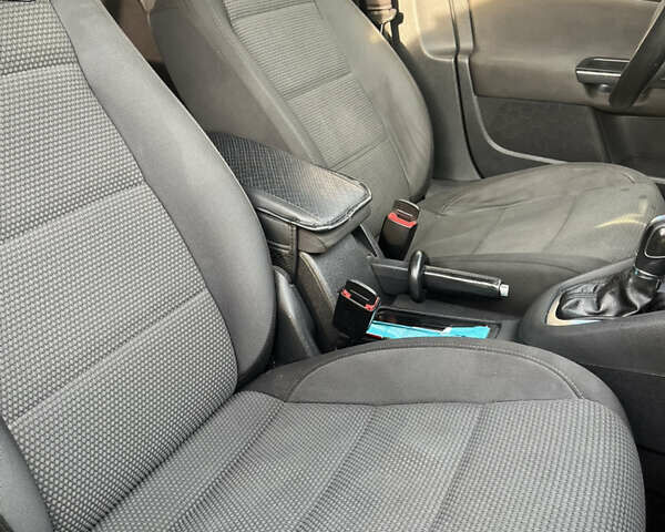 Сірий Фольксваген Гольф, об'ємом двигуна 1.6 л та пробігом 212 тис. км за 8900 $, фото 20 на Automoto.ua