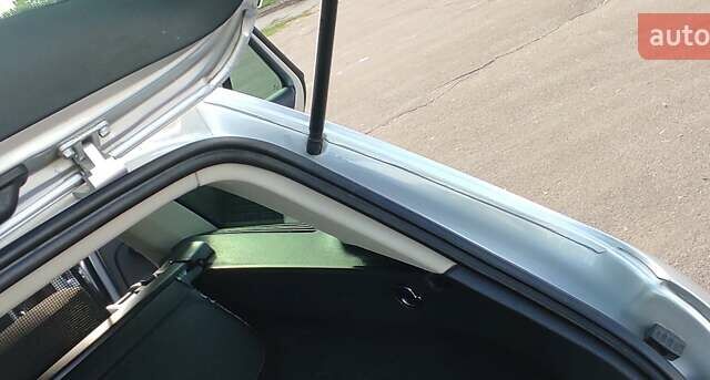 Серый Фольксваген Гольф, объемом двигателя 1.6 л и пробегом 257 тыс. км за 8000 $, фото 60 на Automoto.ua