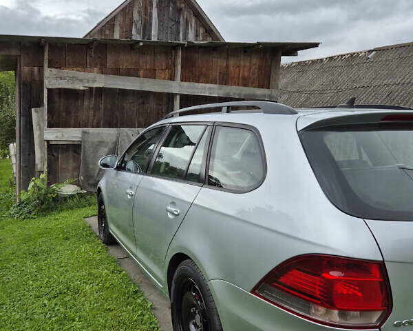 Серый Фольксваген Гольф, объемом двигателя 1.6 л и пробегом 219 тыс. км за 8888 $, фото 8 на Automoto.ua