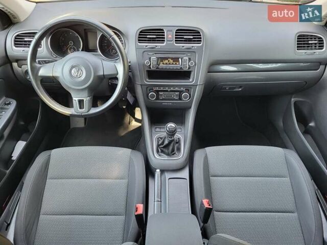 Серый Фольксваген Гольф, объемом двигателя 1.4 л и пробегом 202 тыс. км за 7800 $, фото 20 на Automoto.ua