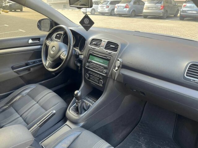 Серый Фольксваген Гольф, объемом двигателя 1.6 л и пробегом 263 тыс. км за 7350 $, фото 4 на Automoto.ua