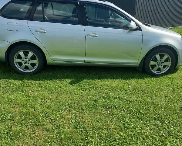 Серый Фольксваген Гольф, объемом двигателя 1.6 л и пробегом 198 тыс. км за 7100 $, фото 5 на Automoto.ua