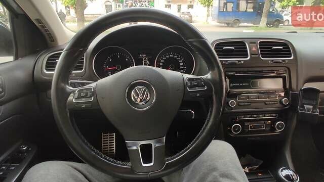 Серый Фольксваген Гольф, объемом двигателя 1.6 л и пробегом 257 тыс. км за 8000 $, фото 66 на Automoto.ua