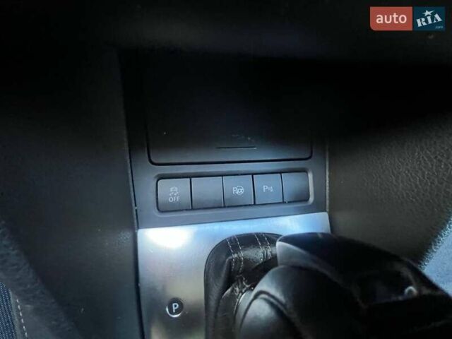 Серый Фольксваген Гольф, объемом двигателя 1.97 л и пробегом 300 тыс. км за 9200 $, фото 19 на Automoto.ua