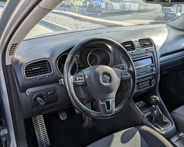 Серый Фольксваген Гольф, объемом двигателя 1.6 л и пробегом 184 тыс. км за 7750 $, фото 21 на Automoto.ua