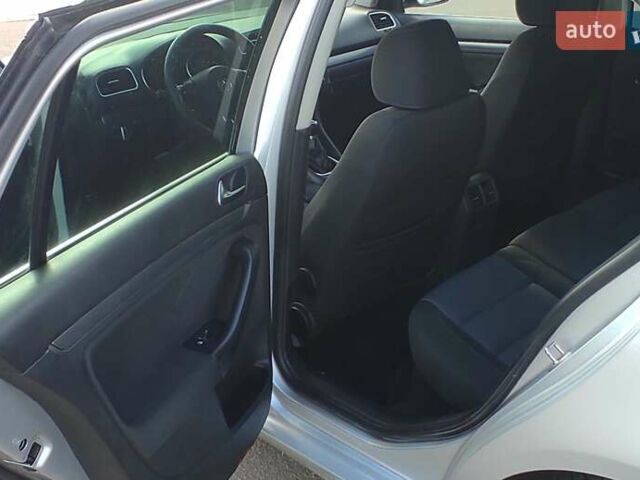 Серый Фольксваген Гольф, объемом двигателя 1.6 л и пробегом 257 тыс. км за 8000 $, фото 49 на Automoto.ua