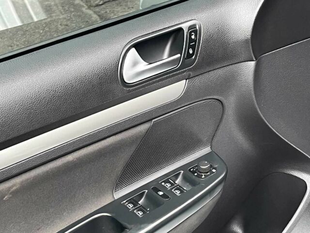 Сірий Фольксваген Гольф, об'ємом двигуна 1.4 л та пробігом 267 тис. км за 6390 $, фото 9 на Automoto.ua