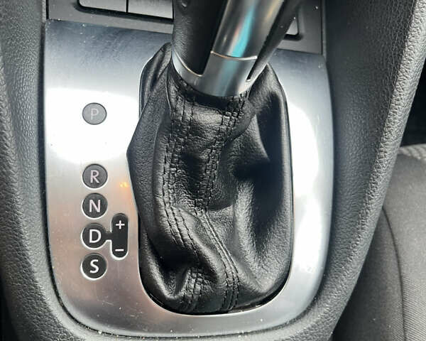 Сірий Фольксваген Гольф, об'ємом двигуна 1.6 л та пробігом 212 тис. км за 8900 $, фото 18 на Automoto.ua