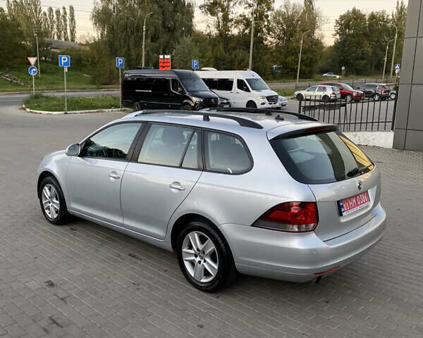 Серый Фольксваген Гольф, объемом двигателя 1.6 л и пробегом 198 тыс. км за 8200 $, фото 2 на Automoto.ua