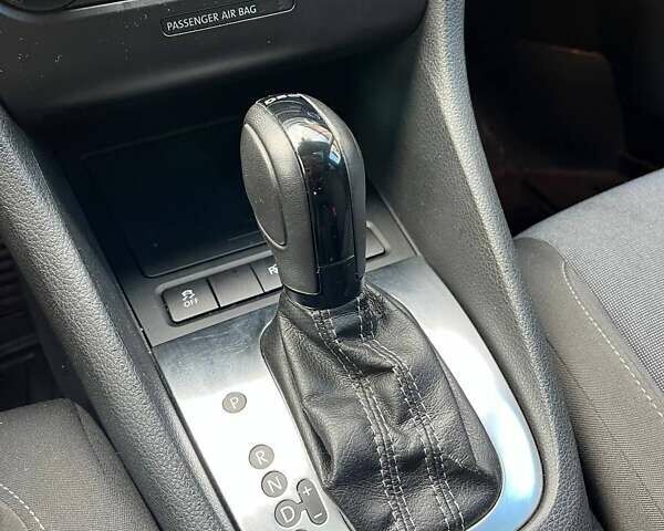 Серый Фольксваген Гольф, объемом двигателя 1.97 л и пробегом 300 тыс. км за 9200 $, фото 18 на Automoto.ua