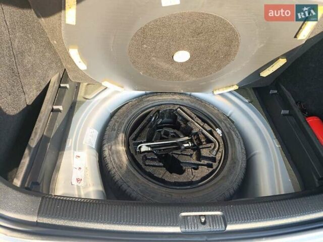 Серый Фольксваген Гольф, объемом двигателя 1.6 л и пробегом 205 тыс. км за 9200 $, фото 13 на Automoto.ua