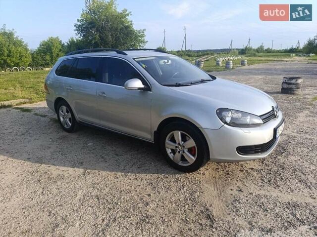 Серый Фольксваген Гольф, объемом двигателя 1.6 л и пробегом 205 тыс. км за 9200 $, фото 1 на Automoto.ua