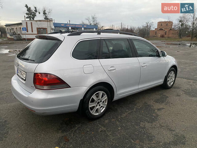 Серый Фольксваген Гольф, объемом двигателя 1.6 л и пробегом 240 тыс. км за 8350 $, фото 6 на Automoto.ua