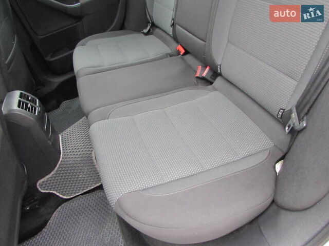 Серый Фольксваген Гольф, объемом двигателя 1.2 л и пробегом 200 тыс. км за 8400 $, фото 12 на Automoto.ua