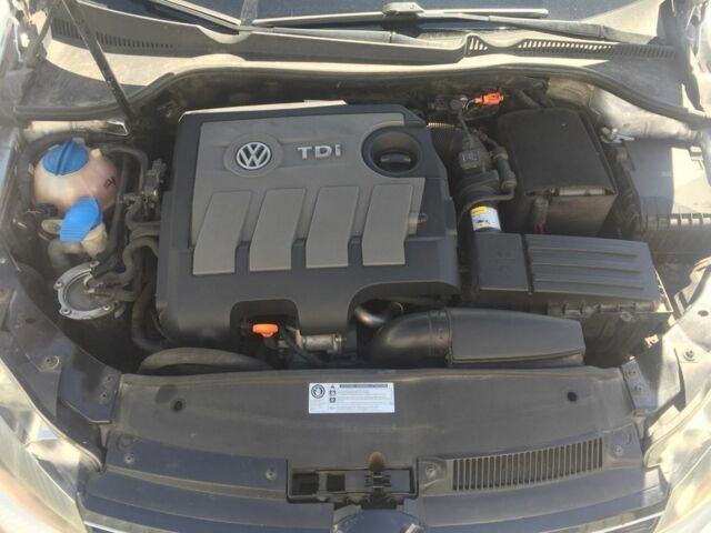 Серый Фольксваген Гольф, объемом двигателя 1.6 л и пробегом 260 тыс. км за 7800 $, фото 5 на Automoto.ua