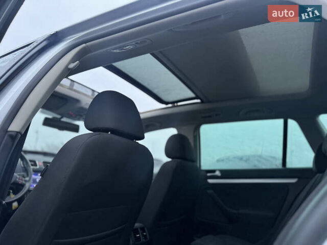 Сірий Фольксваген Гольф, об'ємом двигуна 2 л та пробігом 240 тис. км за 10850 $, фото 29 на Automoto.ua