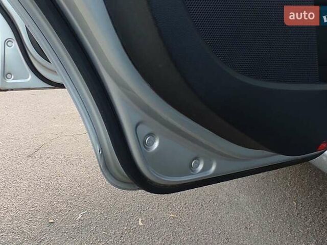 Серый Фольксваген Гольф, объемом двигателя 1.6 л и пробегом 257 тыс. км за 8000 $, фото 47 на Automoto.ua