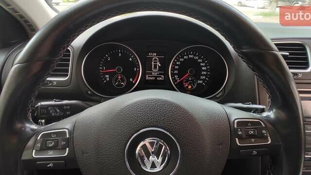 Серый Фольксваген Гольф, объемом двигателя 1.6 л и пробегом 257 тыс. км за 8000 $, фото 67 на Automoto.ua