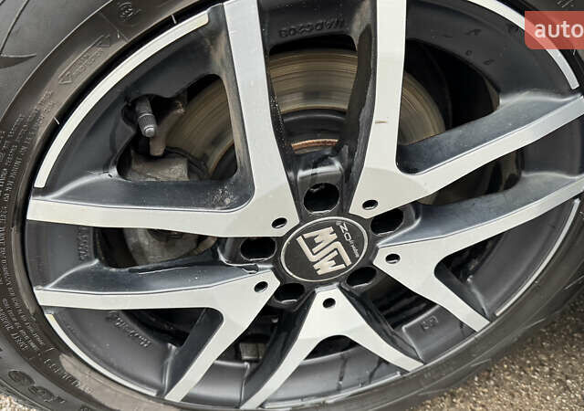 Серый Фольксваген Гольф, объемом двигателя 1.6 л и пробегом 399 тыс. км за 7500 $, фото 14 на Automoto.ua