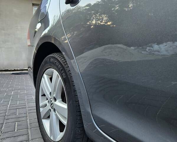 Сірий Фольксваген Гольф, об'ємом двигуна 1.39 л та пробігом 208 тис. км за 7999 $, фото 34 на Automoto.ua