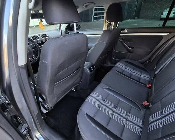 Сірий Фольксваген Гольф, об'ємом двигуна 1.39 л та пробігом 208 тис. км за 7999 $, фото 52 на Automoto.ua