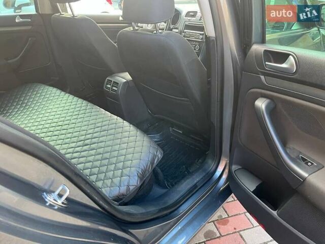 Серый Фольксваген Гольф, объемом двигателя 1.97 л и пробегом 300 тыс. км за 9200 $, фото 34 на Automoto.ua