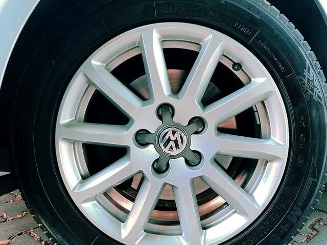 Сірий Фольксваген Гольф, об'ємом двигуна 1.6 л та пробігом 256 тис. км за 7500 $, фото 2 на Automoto.ua