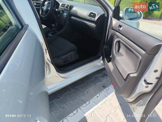 Сірий Фольксваген Гольф, об'ємом двигуна 1.6 л та пробігом 290 тис. км за 9000 $, фото 2 на Automoto.ua