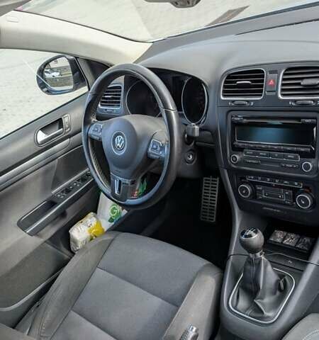 Серый Фольксваген Гольф, объемом двигателя 1.6 л и пробегом 184 тыс. км за 7750 $, фото 13 на Automoto.ua