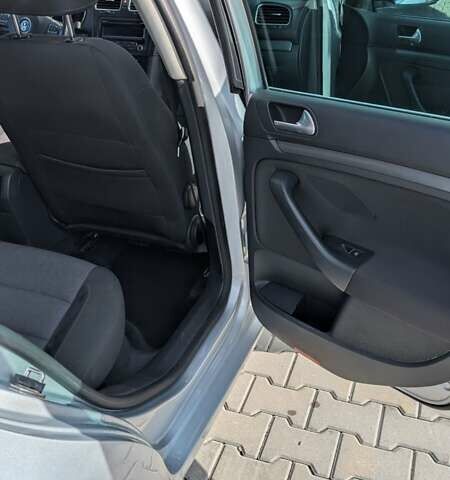 Серый Фольксваген Гольф, объемом двигателя 1.6 л и пробегом 184 тыс. км за 7750 $, фото 6 на Automoto.ua