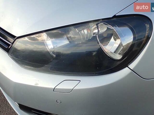 Серый Фольксваген Гольф, объемом двигателя 1.6 л и пробегом 257 тыс. км за 8000 $, фото 14 на Automoto.ua