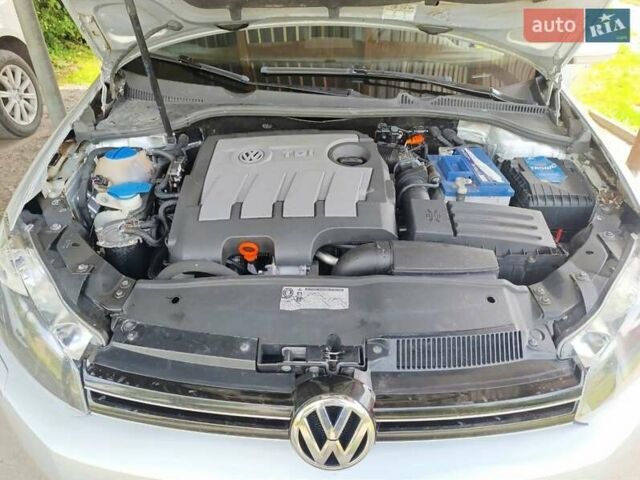 Серый Фольксваген Гольф, объемом двигателя 1.6 л и пробегом 205 тыс. км за 9200 $, фото 2 на Automoto.ua