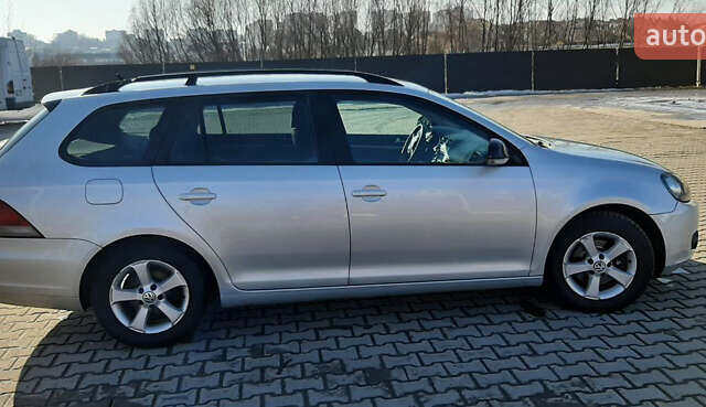 Серый Фольксваген Гольф, объемом двигателя 1.6 л и пробегом 230 тыс. км за 8500 $, фото 7 на Automoto.ua