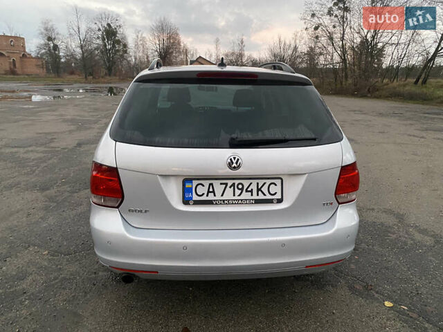 Серый Фольксваген Гольф, объемом двигателя 1.6 л и пробегом 240 тыс. км за 8350 $, фото 4 на Automoto.ua