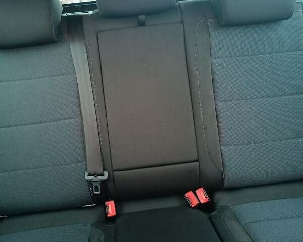 Серый Фольксваген Гольф, объемом двигателя 1.97 л и пробегом 225 тыс. км за 8400 $, фото 37 на Automoto.ua