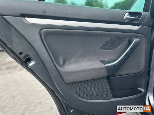 Серый Фольксваген Гольф, объемом двигателя 1.9 л и пробегом 168 тыс. км за 10700 $, фото 17 на Automoto.ua