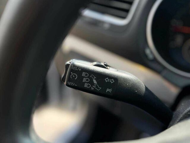 Серый Фольксваген Гольф, объемом двигателя 1.6 л и пробегом 333 тыс. км за 7500 $, фото 14 на Automoto.ua