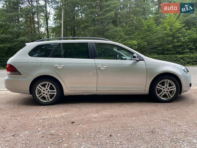 Серый Фольксваген Гольф, объемом двигателя 1.6 л и пробегом 242 тыс. км за 7800 $, фото 4 на Automoto.ua