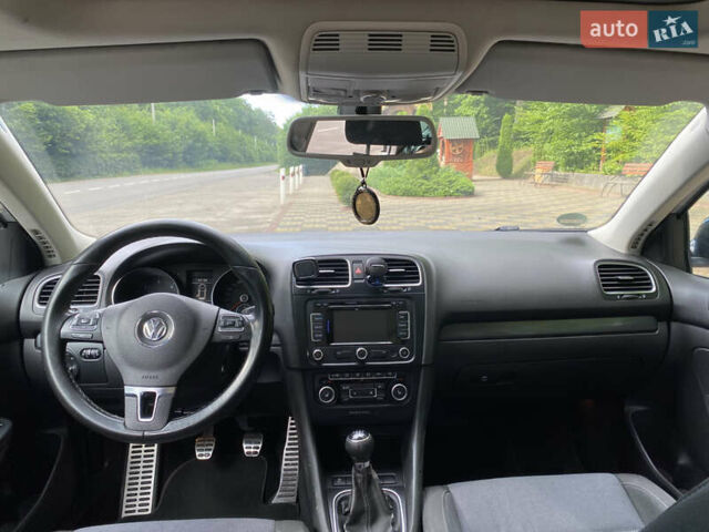 Серый Фольксваген Гольф, объемом двигателя 1.6 л и пробегом 242 тыс. км за 7800 $, фото 11 на Automoto.ua