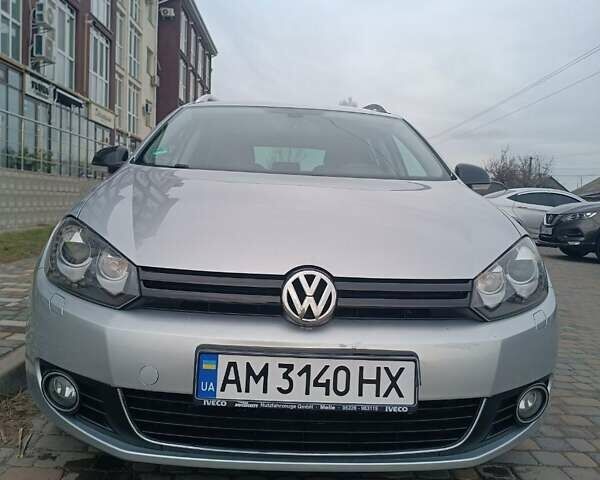 Серый Фольксваген Гольф, объемом двигателя 1.97 л и пробегом 225 тыс. км за 8400 $, фото 5 на Automoto.ua